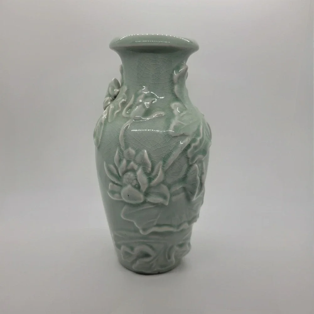 Vintage Celadon Green Crackle Glaze Porcelain Lotus Frog Relief Vase 9 Inch